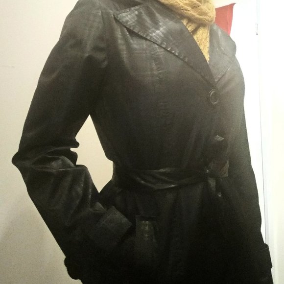Northern Reflections Raincoat - Picture 1 of 3